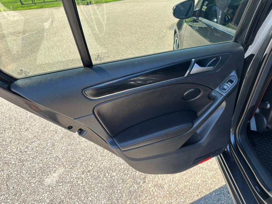 2014 Volkswagen Golf GTI Wolfsburg Edition photo 16