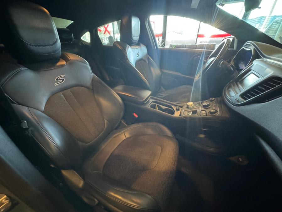 2015 Chrysler 200 4dr Sdn S AWD, available for sale in West Hartford, Connecticut | AutoMax. West Hartford, Connecticut 2015 Chrysler 200 4dr Sdn S AWD, available for sale in West Hartford, Connecticut | AutoMax. West Hartford, Connecticut