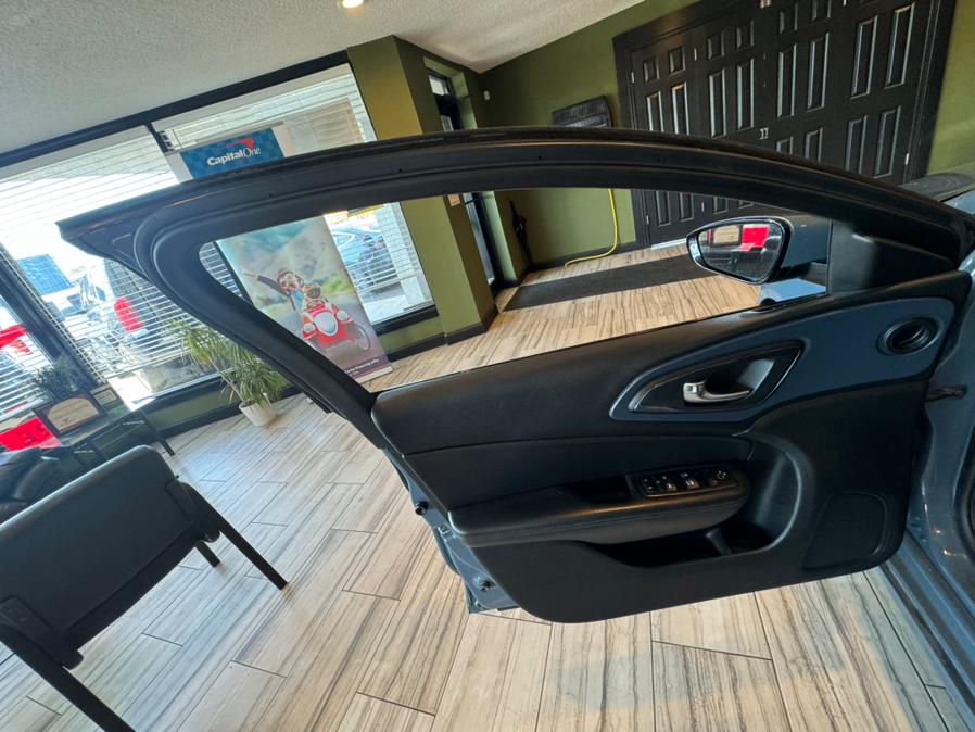 2015 Chrysler 200 4dr Sdn S AWD, available for sale in West Hartford, Connecticut | AutoMax. West Hartford, Connecticut 2015 Chrysler 200 4dr Sdn S AWD, available for sale in West Hartford, Connecticut | AutoMax. West Hartford, Connecticut