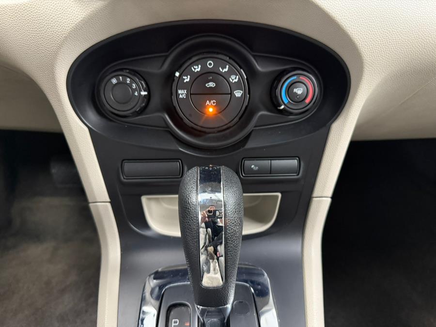2013 Ford Fiesta 4dr Sdn SE, available for sale in Elizabeth, New Jersey | M Auto Group. Elizabeth, New Jersey 2013 Ford Fiesta 4dr Sdn SE, available for sale in Elizabeth, New Jersey | M Auto Group. Elizabeth, New Jersey