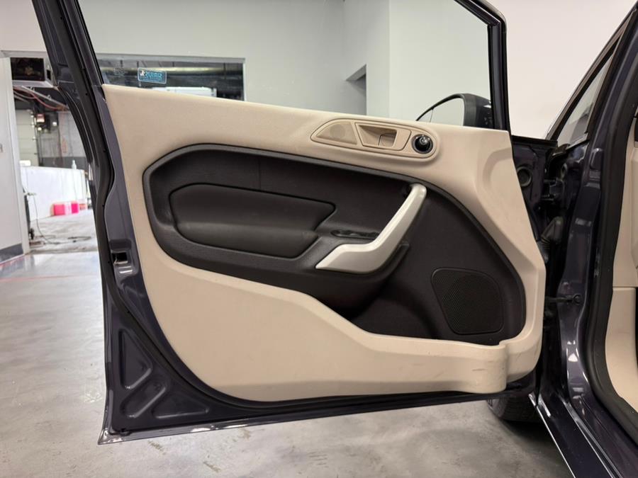 2013 Ford Fiesta 4dr Sdn SE, available for sale in Elizabeth, New Jersey | M Auto Group. Elizabeth, New Jersey 2013 Ford Fiesta 4dr Sdn SE, available for sale in Elizabeth, New Jersey | M Auto Group. Elizabeth, New Jersey