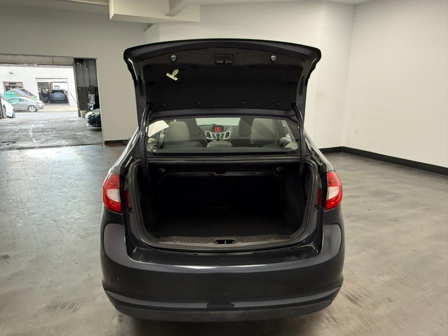 2013 Ford Fiesta 4dr Sdn SE, available for sale in Elizabeth, New Jersey | M Auto Group. Elizabeth, New Jersey 2013 Ford Fiesta 4dr Sdn SE, available for sale in Elizabeth, New Jersey | M Auto Group. Elizabeth, New Jersey
