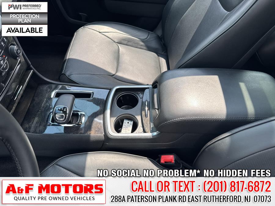2012 Chrysler 300 4dr Sdn V6 Limited AWD, available for sale in East Rutherford, New Jersey | A&F Motors LLC. East Rutherford, New Jersey 2012 Chrysler 300 4dr Sdn V6 Limited AWD, available for sale in East Rutherford, New Jersey | A&F Motors LLC. East Rutherford, New Jersey
