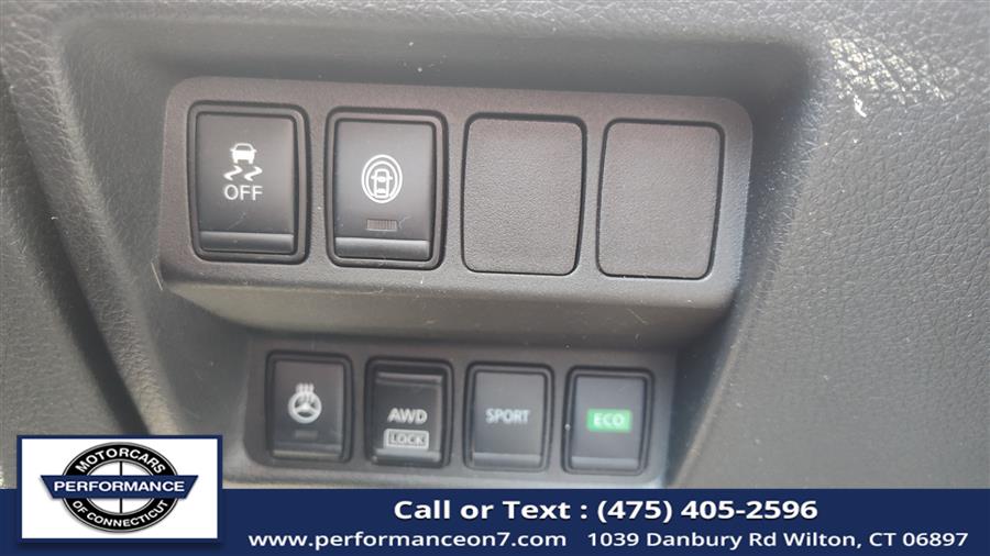 2020 Nissan Rogue Sport AWD SV, available for sale in Wilton, Connecticut | Performance Motor Cars Of Connecticut LLC. Wilton, Connecticut 2020 Nissan Rogue Sport AWD SV, available for sale in Wilton, Connecticut | Performance Motor Cars Of Connecticut LLC. Wilton, Connecticut