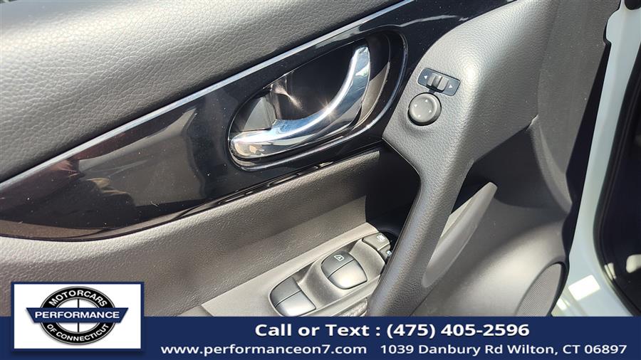 2020 Nissan Rogue Sport AWD SV, available for sale in Wilton, Connecticut | Performance Motor Cars Of Connecticut LLC. Wilton, Connecticut 2020 Nissan Rogue Sport AWD SV, available for sale in Wilton, Connecticut | Performance Motor Cars Of Connecticut LLC. Wilton, Connecticut
