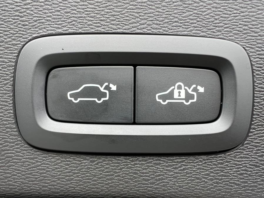 2022 Volvo C40 Recharge P8 eAWD Ultimate, available for sale in Daly City, California | Green Light Auto Wholesale. Daly City, California 2022 Volvo C40 Recharge P8 eAWD Ultimate, available for sale in Daly City, California | Green Light Auto Wholesale. Daly City, California