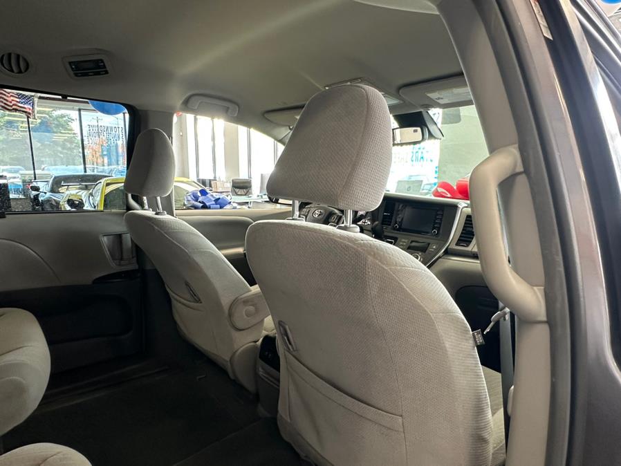 2019 Toyota Sienna LE FWD 8-Passenger (Natl), available for sale in Inwood, New York | 5 Towns Drive. Inwood, New York 2019 Toyota Sienna LE FWD 8-Passenger (Natl), available for sale in Inwood, New York | 5 Towns Drive. Inwood, New York