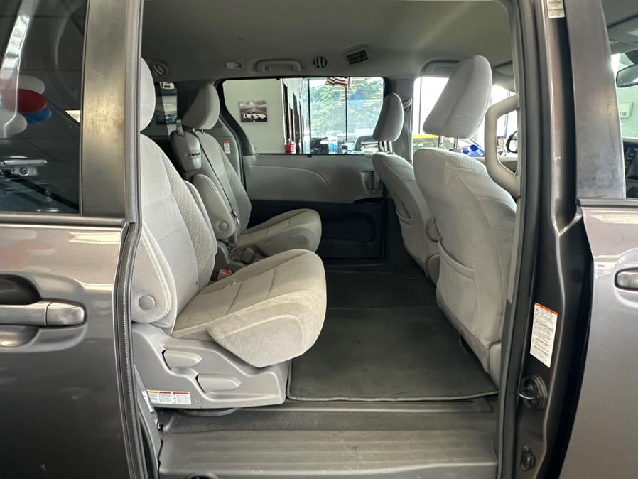 2019 Toyota Sienna LE FWD 8-Passenger (Natl), available for sale in Inwood, New York | 5 Towns Drive. Inwood, New York 2019 Toyota Sienna LE FWD 8-Passenger (Natl), available for sale in Inwood, New York | 5 Towns Drive. Inwood, New York