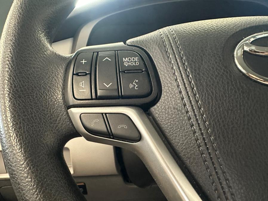 2019 Toyota Sienna LE FWD 8-Passenger (Natl), available for sale in Inwood, New York | 5 Towns Drive. Inwood, New York 2019 Toyota Sienna LE FWD 8-Passenger (Natl), available for sale in Inwood, New York | 5 Towns Drive. Inwood, New York