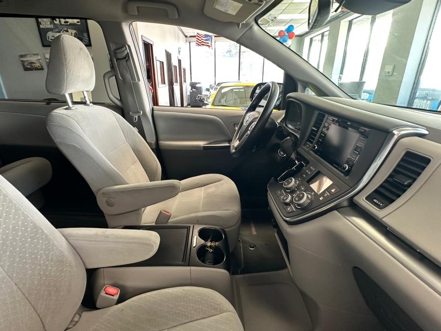 2019 Toyota Sienna LE FWD 8-Passenger (Natl), available for sale in Inwood, New York | 5 Towns Drive. Inwood, New York 2019 Toyota Sienna LE FWD 8-Passenger (Natl), available for sale in Inwood, New York | 5 Towns Drive. Inwood, New York