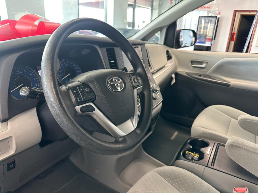 2019 Toyota Sienna LE FWD 8-Passenger (Natl), available for sale in Inwood, New York | 5 Towns Drive. Inwood, New York 2019 Toyota Sienna LE FWD 8-Passenger (Natl), available for sale in Inwood, New York | 5 Towns Drive. Inwood, New York