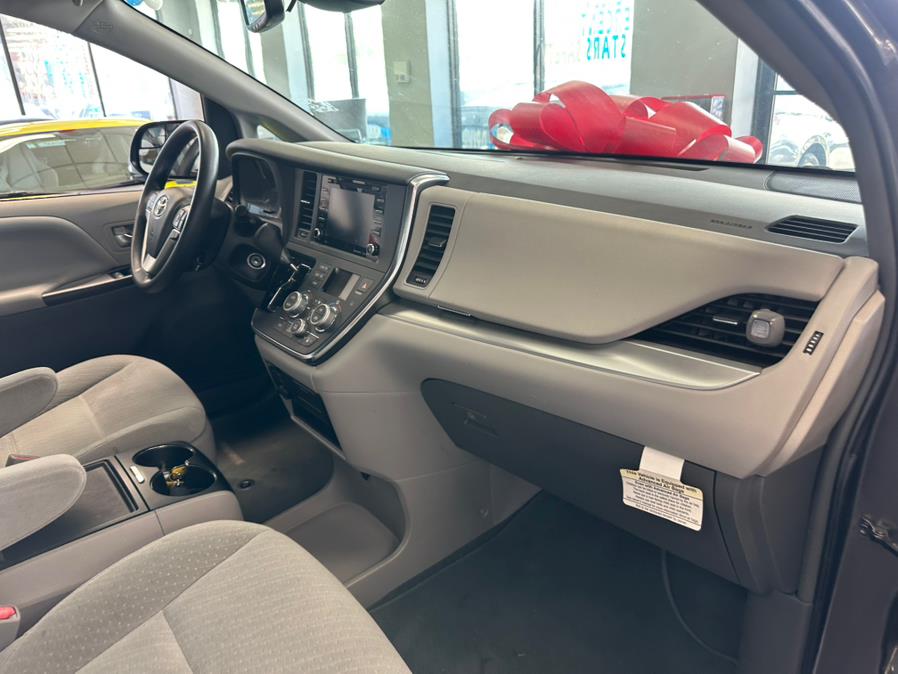 2019 Toyota Sienna LE FWD 8-Passenger (Natl), available for sale in Inwood, New York | 5 Towns Drive. Inwood, New York 2019 Toyota Sienna LE FWD 8-Passenger (Natl), available for sale in Inwood, New York | 5 Towns Drive. Inwood, New York