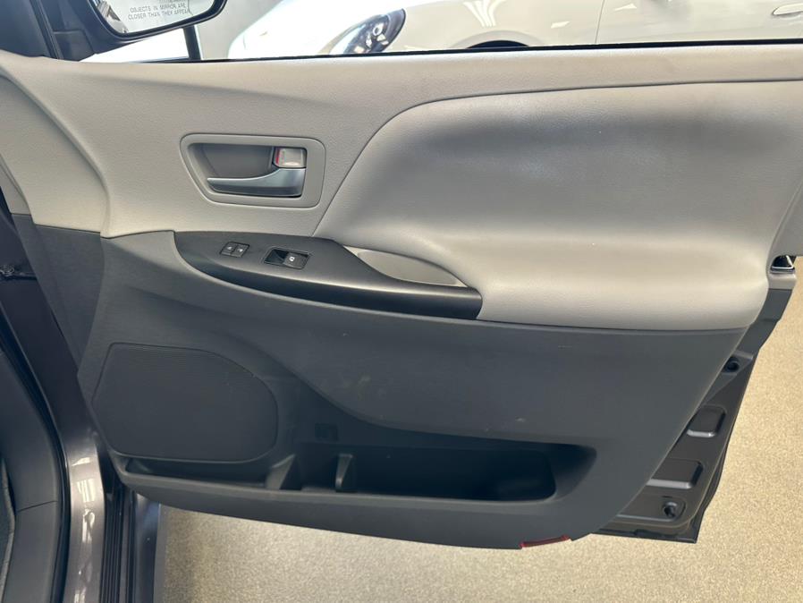 2019 Toyota Sienna LE FWD 8-Passenger (Natl), available for sale in Inwood, New York | 5 Towns Drive. Inwood, New York 2019 Toyota Sienna LE FWD 8-Passenger (Natl), available for sale in Inwood, New York | 5 Towns Drive. Inwood, New York