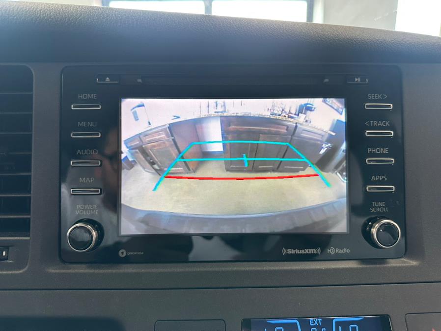 2019 Toyota Sienna LE FWD 8-Passenger (Natl), available for sale in Inwood, New York | 5 Towns Drive. Inwood, New York 2019 Toyota Sienna LE FWD 8-Passenger (Natl), available for sale in Inwood, New York | 5 Towns Drive. Inwood, New York