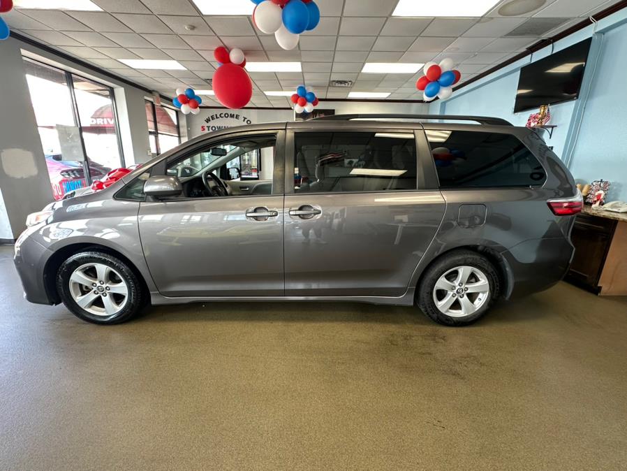 2019 Toyota Sienna LE FWD 8-Passenger (Natl), available for sale in Inwood, New York | 5 Towns Drive. Inwood, New York 2019 Toyota Sienna LE FWD 8-Passenger (Natl), available for sale in Inwood, New York | 5 Towns Drive. Inwood, New York