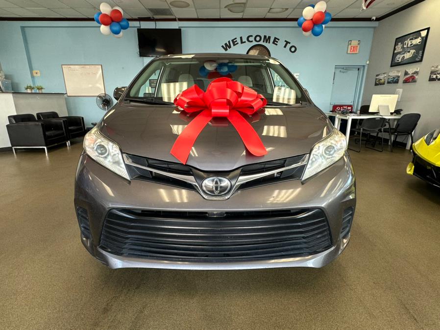 2019 Toyota Sienna LE FWD 8-Passenger (Natl), available for sale in Inwood, New York | 5 Towns Drive. Inwood, New York 2019 Toyota Sienna LE FWD 8-Passenger (Natl), available for sale in Inwood, New York | 5 Towns Drive. Inwood, New York