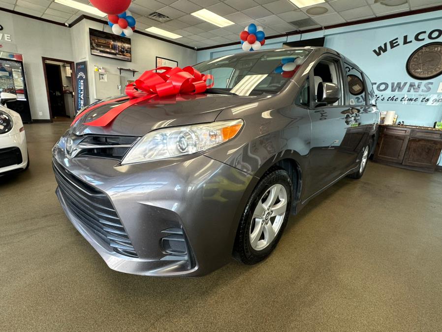 2019 Toyota Sienna LE FWD 8-Passenger (Natl), available for sale in Inwood, New York | 5 Towns Drive. Inwood, New York 2019 Toyota Sienna LE FWD 8-Passenger (Natl), available for sale in Inwood, New York | 5 Towns Drive. Inwood, New York