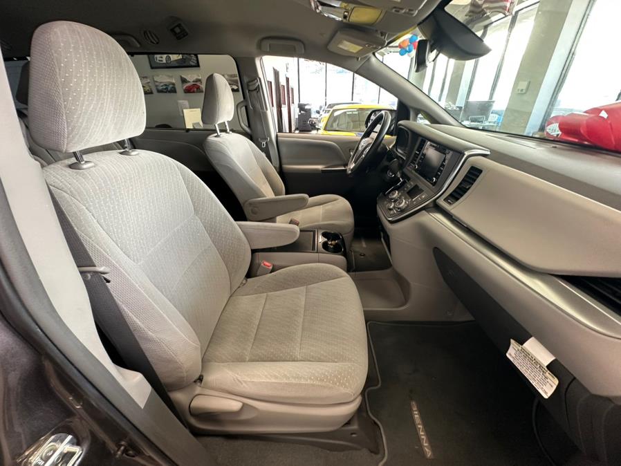 2019 Toyota Sienna LE FWD 8-Passenger (Natl), available for sale in Inwood, New York | 5 Towns Drive. Inwood, New York 2019 Toyota Sienna LE FWD 8-Passenger (Natl), available for sale in Inwood, New York | 5 Towns Drive. Inwood, New York