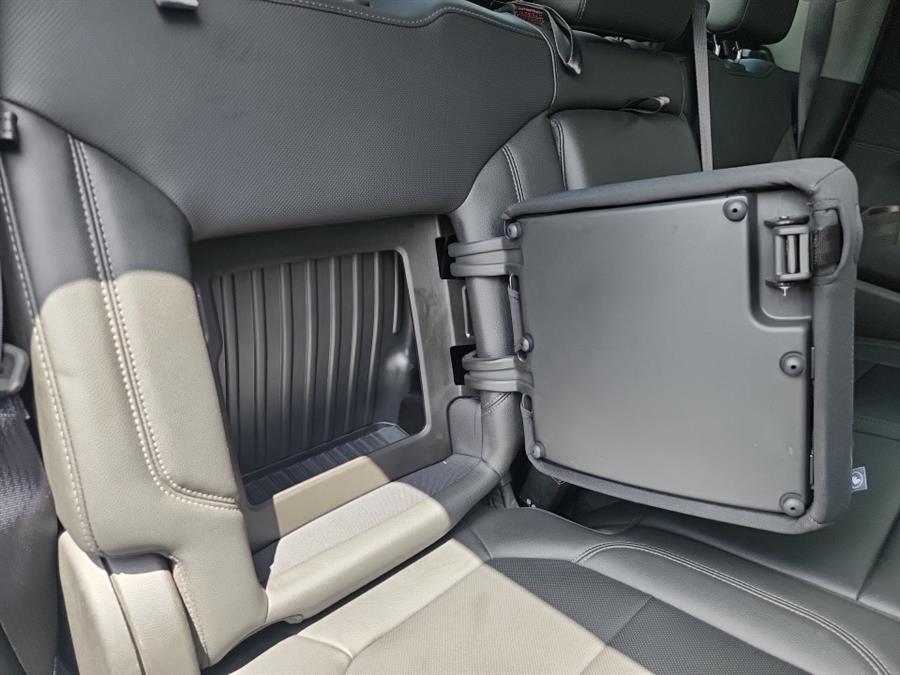 2019 GMC Sierra 1500 4WD Crew Cab 147" SLT, available for sale in Islip, New York | L.I. Auto Gallery. Islip, New York 2019 GMC Sierra 1500 4WD Crew Cab 147" SLT, available for sale in Islip, New York | L.I. Auto Gallery. Islip, New York