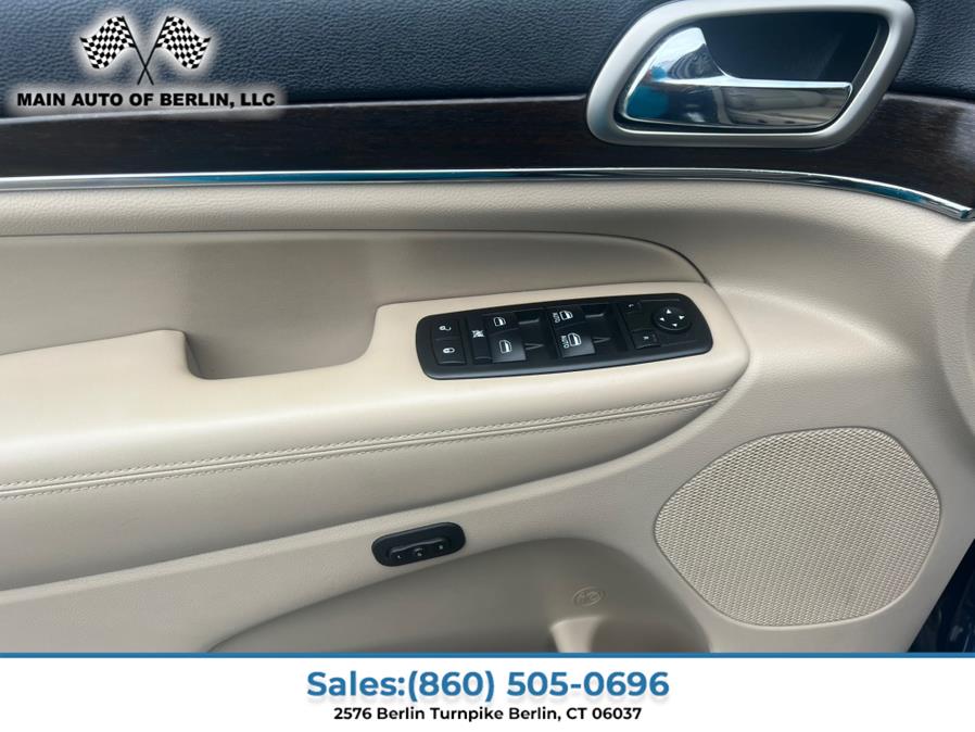 2014 Jeep Grand Cherokee 4WD 4dr Limited, available for sale in Berlin, Connecticut | Main Auto of Berlin. Berlin, Connecticut 2014 Jeep Grand Cherokee 4WD 4dr Limited, available for sale in Berlin, Connecticut | Main Auto of Berlin. Berlin, Connecticut