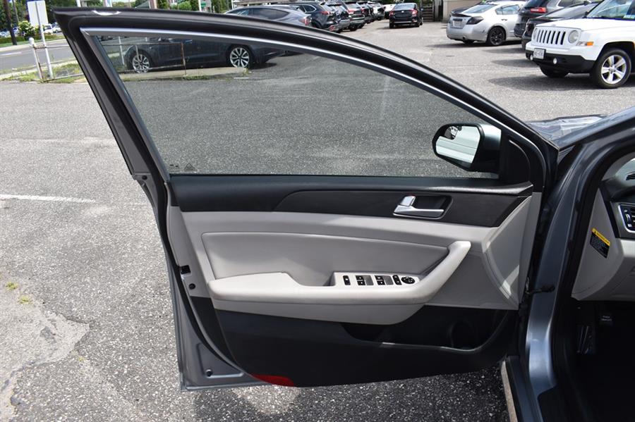 2015 Hyundai Sonata SPORT, available for sale in Patchogue, New York | 112 Auto Plaza. Patchogue, New York 2015 Hyundai Sonata SPORT, available for sale in Patchogue, New York | 112 Auto Plaza. Patchogue, New York