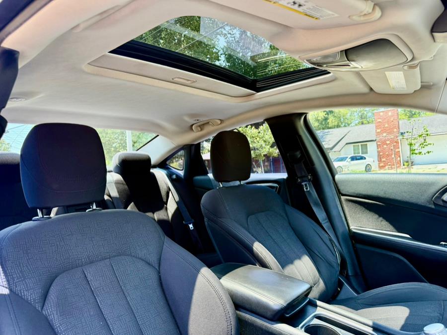 2015 Chrysler 200 4dr Sdn Limited FWD, available for sale in Tarzana, California | Ivanna Auto. Tarzana, California 2015 Chrysler 200 4dr Sdn Limited FWD, available for sale in Tarzana, California | Ivanna Auto. Tarzana, California