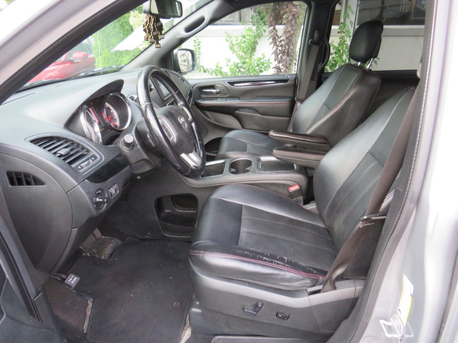 2018 Dodge Grand Caravan GT Wagon, available for sale in Middle Village, New York | Road Masters II INC. Middle Village, New York 2018 Dodge Grand Caravan GT Wagon, available for sale in Middle Village, New York | Road Masters II INC. Middle Village, New York