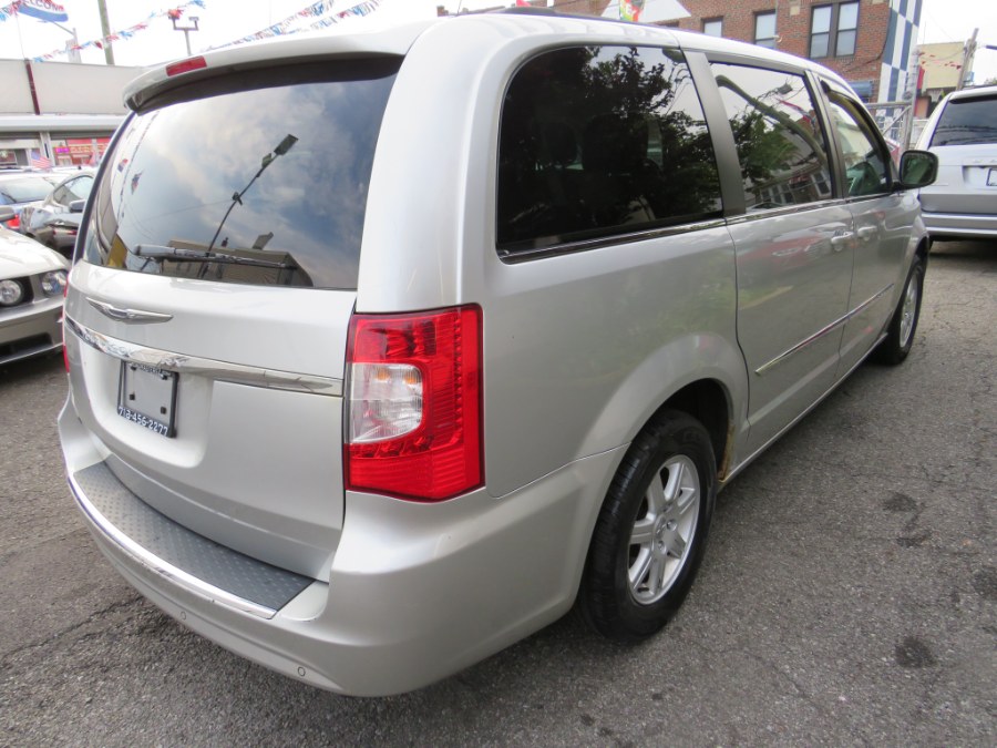 2011 Chrysler Town & Country 4dr Wgn Touring, available for sale in Middle Village, New York | Road Masters II INC. Middle Village, New York 2011 Chrysler Town & Country 4dr Wgn Touring, available for sale in Middle Village, New York | Road Masters II INC. Middle Village, New York