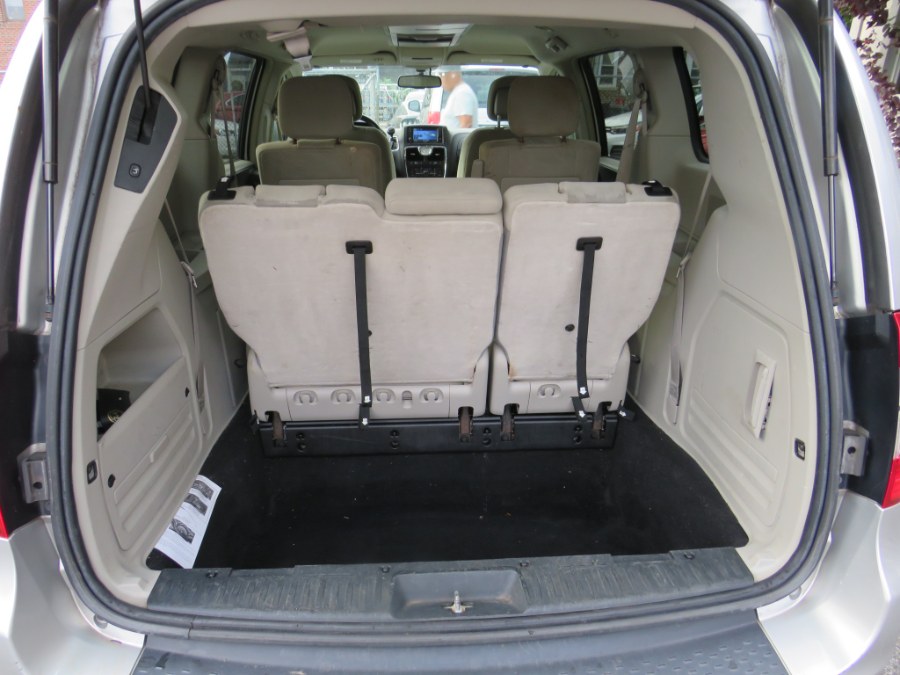 2011 Chrysler Town & Country 4dr Wgn Touring, available for sale in Middle Village, New York | Road Masters II INC. Middle Village, New York 2011 Chrysler Town & Country 4dr Wgn Touring, available for sale in Middle Village, New York | Road Masters II INC. Middle Village, New York