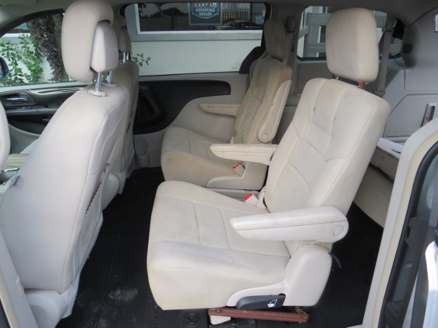 2011 Chrysler Town & Country 4dr Wgn Touring, available for sale in Middle Village, New York | Road Masters II INC. Middle Village, New York 2011 Chrysler Town & Country 4dr Wgn Touring, available for sale in Middle Village, New York | Road Masters II INC. Middle Village, New York