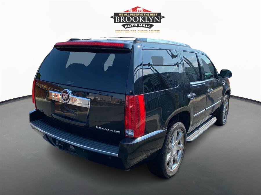 2008 Cadillac Escalade Luxury photo 5