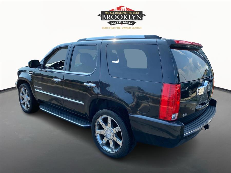 2008 Cadillac Escalade Luxury photo 7