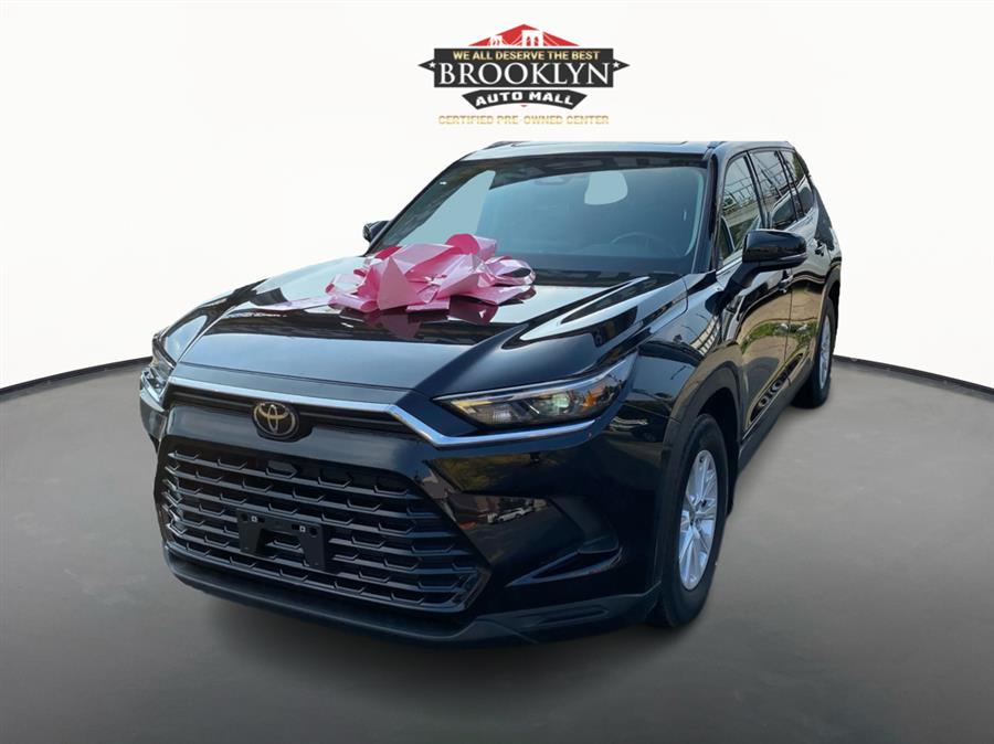 Used 2024 Toyota Grand Highlander in Brooklyn, New York | Brooklyn Auto Mall LLC. Brooklyn, New York