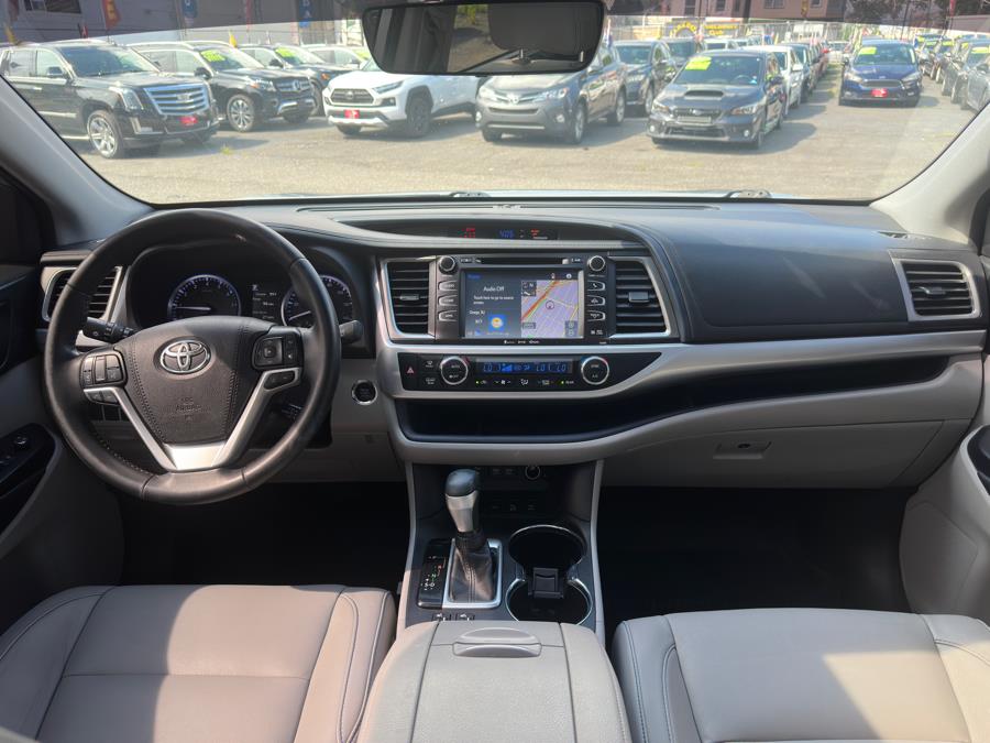 2018 Toyota Highlander XLE V6 AWD (Natl), available for sale in Irvington , New Jersey | Auto Haus of Irvington Corp. Irvington , New Jersey 2018 Toyota Highlander XLE V6 AWD (Natl), available for sale in Irvington , New Jersey | Auto Haus of Irvington Corp. Irvington , New Jersey