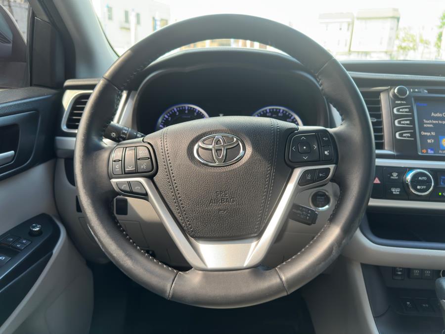 2018 Toyota Highlander XLE V6 AWD (Natl), available for sale in Irvington , New Jersey | Auto Haus of Irvington Corp. Irvington , New Jersey 2018 Toyota Highlander XLE V6 AWD (Natl), available for sale in Irvington , New Jersey | Auto Haus of Irvington Corp. Irvington , New Jersey