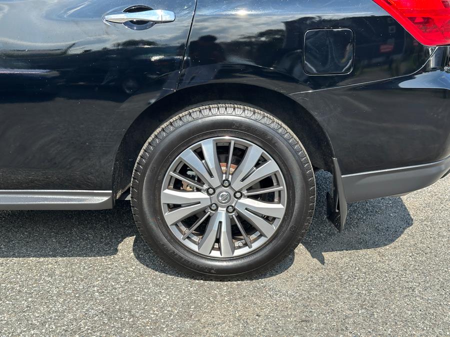 2017 Nissan Pathfinder 4x4 SV, available for sale in Irvington , New Jersey | Auto Haus of Irvington Corp. Irvington , New Jersey 2017 Nissan Pathfinder 4x4 SV, available for sale in Irvington , New Jersey | Auto Haus of Irvington Corp. Irvington , New Jersey