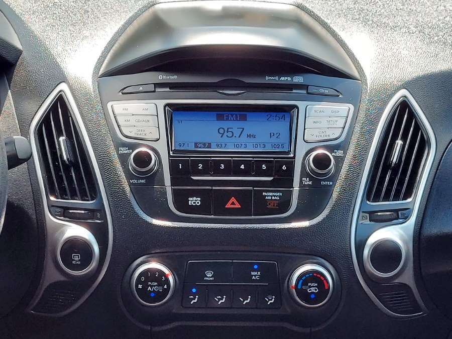 2012 Hyundai Tucson AWD 4dr Auto Limited PZEV, available for sale in East Windsor, Connecticut | United Auto Sales of E Windsor, Inc. East Windsor, Connecticut 2012 Hyundai Tucson AWD 4dr Auto Limited PZEV, available for sale in East Windsor, Connecticut | United Auto Sales of E Windsor, Inc. East Windsor, Connecticut