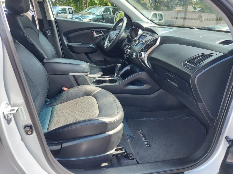 2012 Hyundai Tucson AWD 4dr Auto Limited PZEV, available for sale in East Windsor, Connecticut | United Auto Sales of E Windsor, Inc. East Windsor, Connecticut 2012 Hyundai Tucson AWD 4dr Auto Limited PZEV, available for sale in East Windsor, Connecticut | United Auto Sales of E Windsor, Inc. East Windsor, Connecticut