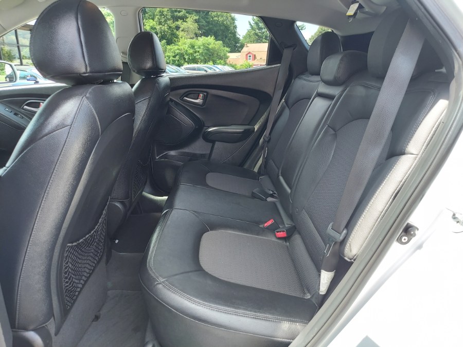 2012 Hyundai Tucson AWD 4dr Auto Limited PZEV, available for sale in East Windsor, Connecticut | United Auto Sales of E Windsor, Inc. East Windsor, Connecticut 2012 Hyundai Tucson AWD 4dr Auto Limited PZEV, available for sale in East Windsor, Connecticut | United Auto Sales of E Windsor, Inc. East Windsor, Connecticut