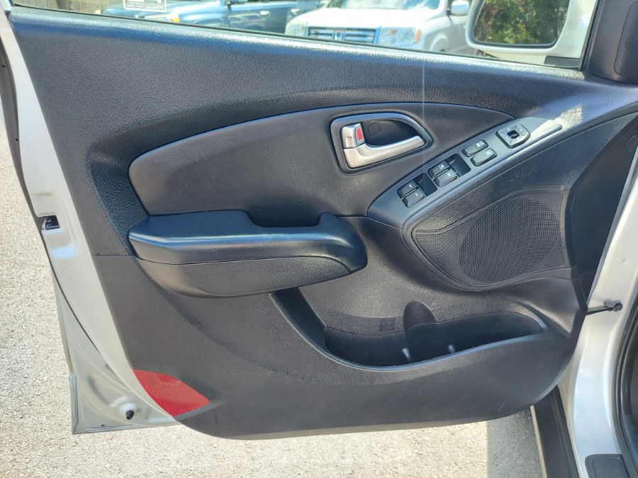 2012 Hyundai Tucson AWD 4dr Auto Limited PZEV, available for sale in East Windsor, Connecticut | United Auto Sales of E Windsor, Inc. East Windsor, Connecticut 2012 Hyundai Tucson AWD 4dr Auto Limited PZEV, available for sale in East Windsor, Connecticut | United Auto Sales of E Windsor, Inc. East Windsor, Connecticut