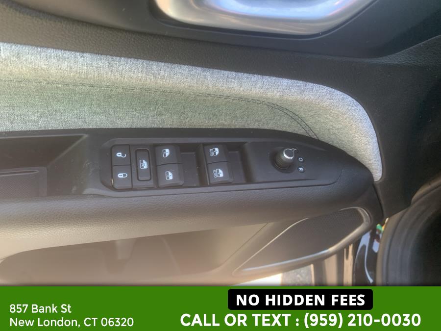 2022 Jeep Compass Latitude 4x4, available for sale in New London, Connecticut | McAvoy Inc dba Town Hill Auto. New London, Connecticut 2022 Jeep Compass Latitude 4x4, available for sale in New London, Connecticut | McAvoy Inc dba Town Hill Auto. New London, Connecticut