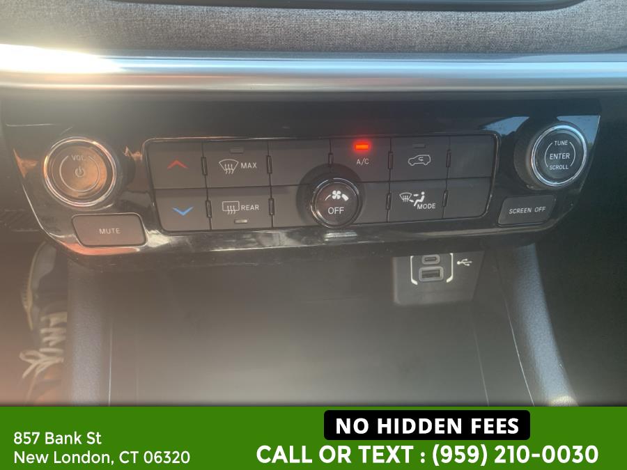 2022 Jeep Compass Latitude 4x4, available for sale in New London, Connecticut | McAvoy Inc dba Town Hill Auto. New London, Connecticut 2022 Jeep Compass Latitude 4x4, available for sale in New London, Connecticut | McAvoy Inc dba Town Hill Auto. New London, Connecticut