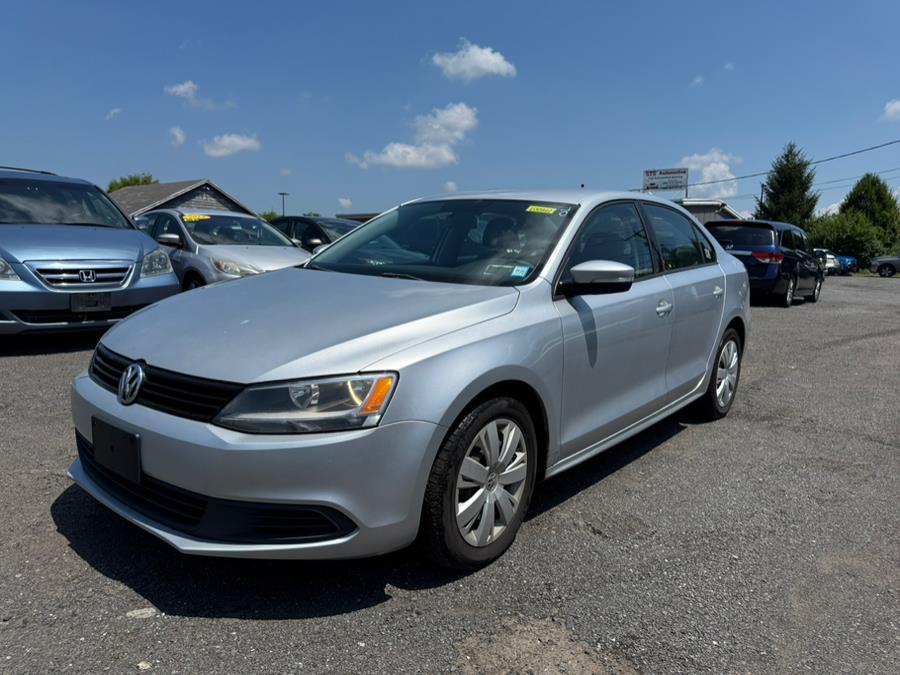 2011 Volkswagen Jetta Sedan 4dr Auto SE w/Convenience & Sunroof PZEV, available for sale in East Windsor, Connecticut | STS Automotive. East Windsor, Connecticut
