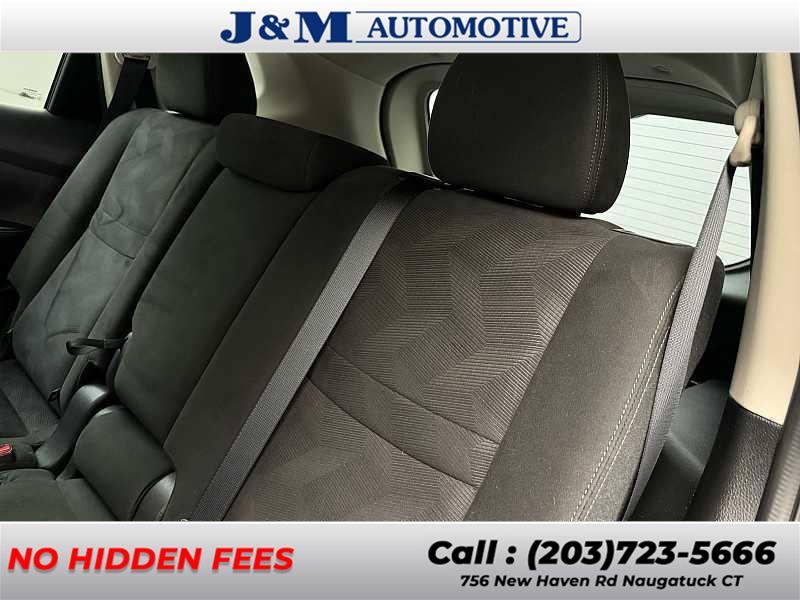 2015 Nissan Rogue SV, available for sale in Naugatuck, Connecticut | J&M Automotive Sls&Svc LLC. Naugatuck, Connecticut 2015 Nissan Rogue SV, available for sale in Naugatuck, Connecticut | J&M Automotive Sls&Svc LLC. Naugatuck, Connecticut
