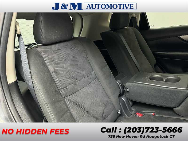 2015 Nissan Rogue SV, available for sale in Naugatuck, Connecticut | J&M Automotive Sls&Svc LLC. Naugatuck, Connecticut 2015 Nissan Rogue SV, available for sale in Naugatuck, Connecticut | J&M Automotive Sls&Svc LLC. Naugatuck, Connecticut