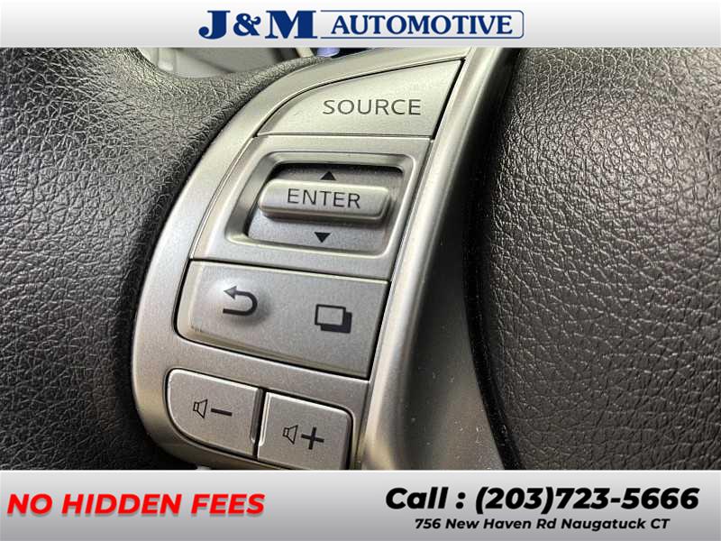2015 Nissan Rogue SV, available for sale in Naugatuck, Connecticut | J&M Automotive Sls&Svc LLC. Naugatuck, Connecticut 2015 Nissan Rogue SV, available for sale in Naugatuck, Connecticut | J&M Automotive Sls&Svc LLC. Naugatuck, Connecticut