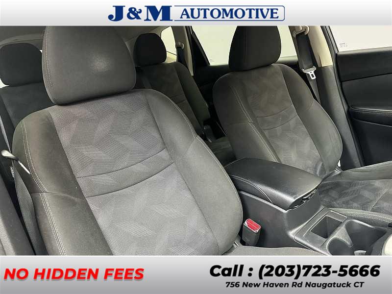 2015 Nissan Rogue SV, available for sale in Naugatuck, Connecticut | J&M Automotive Sls&Svc LLC. Naugatuck, Connecticut 2015 Nissan Rogue SV, available for sale in Naugatuck, Connecticut | J&M Automotive Sls&Svc LLC. Naugatuck, Connecticut