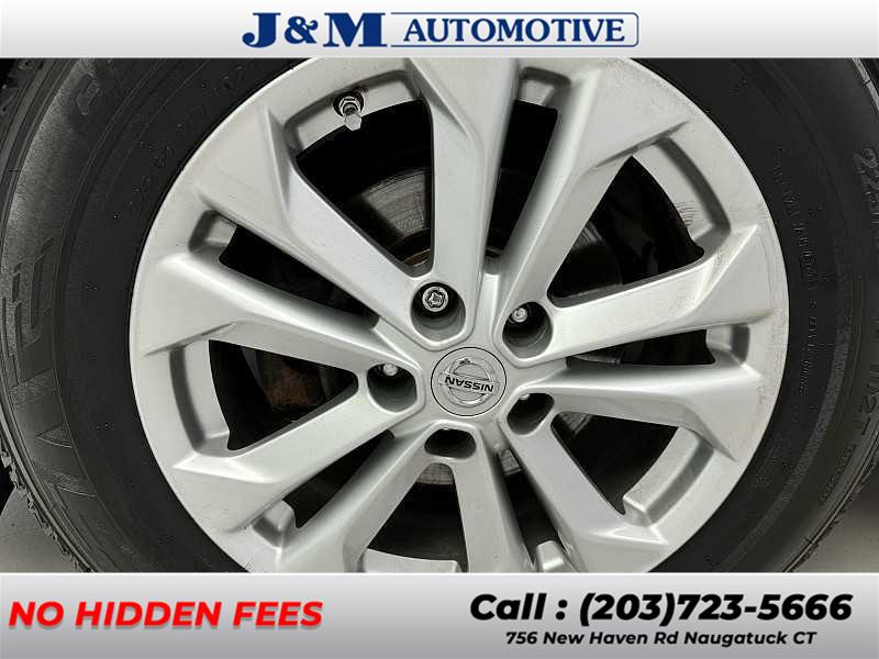 2015 Nissan Rogue SV, available for sale in Naugatuck, Connecticut | J&M Automotive Sls&Svc LLC. Naugatuck, Connecticut 2015 Nissan Rogue SV, available for sale in Naugatuck, Connecticut | J&M Automotive Sls&Svc LLC. Naugatuck, Connecticut
