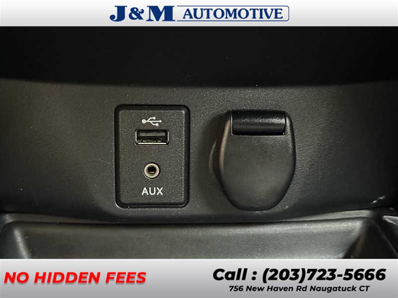 2015 Nissan Rogue SV, available for sale in Naugatuck, Connecticut | J&M Automotive Sls&Svc LLC. Naugatuck, Connecticut 2015 Nissan Rogue SV, available for sale in Naugatuck, Connecticut | J&M Automotive Sls&Svc LLC. Naugatuck, Connecticut
