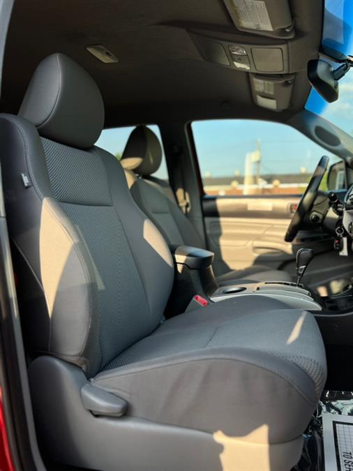 2013 Toyota Tacoma 4WD Double Cab V6 AT (Natl), available for sale in Paterson, New Jersey | Speedway Motors LLC. Paterson, New Jersey 2013 Toyota Tacoma 4WD Double Cab V6 AT (Natl), available for sale in Paterson, New Jersey | Speedway Motors LLC. Paterson, New Jersey